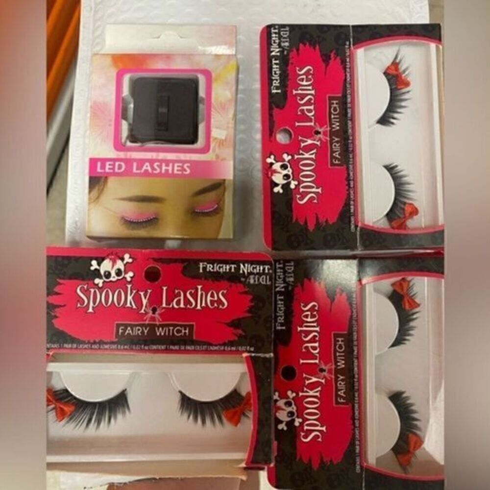 Lash Lot - NEW NEVER USED! False Eyelashes w/ Bows, 1 w/ LEDs Cute Kawaii Pinup
